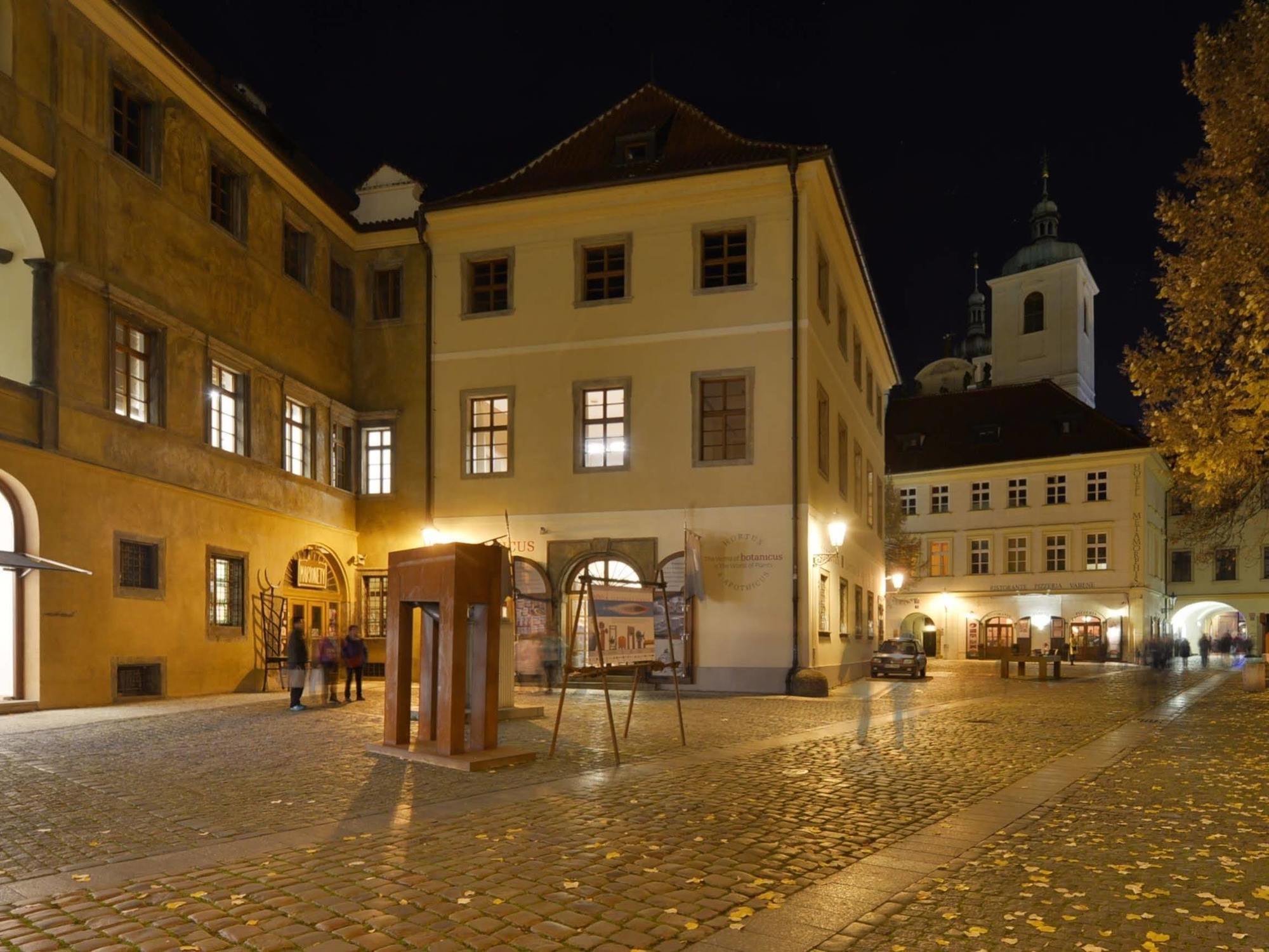 Old Town Boutique Apartments Praga Zewnętrze zdjęcie